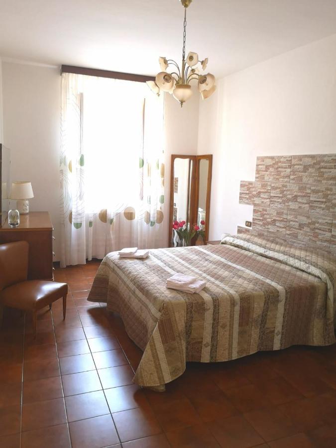 Casa Caterina 2 Storey House, With A Mountain View Toscolano Maderno Ngoại thất bức ảnh