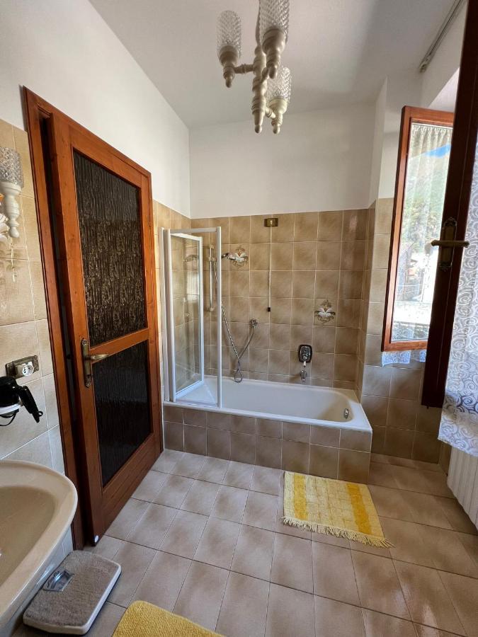 Casa Caterina 2 Storey House, With A Mountain View Toscolano Maderno Ngoại thất bức ảnh