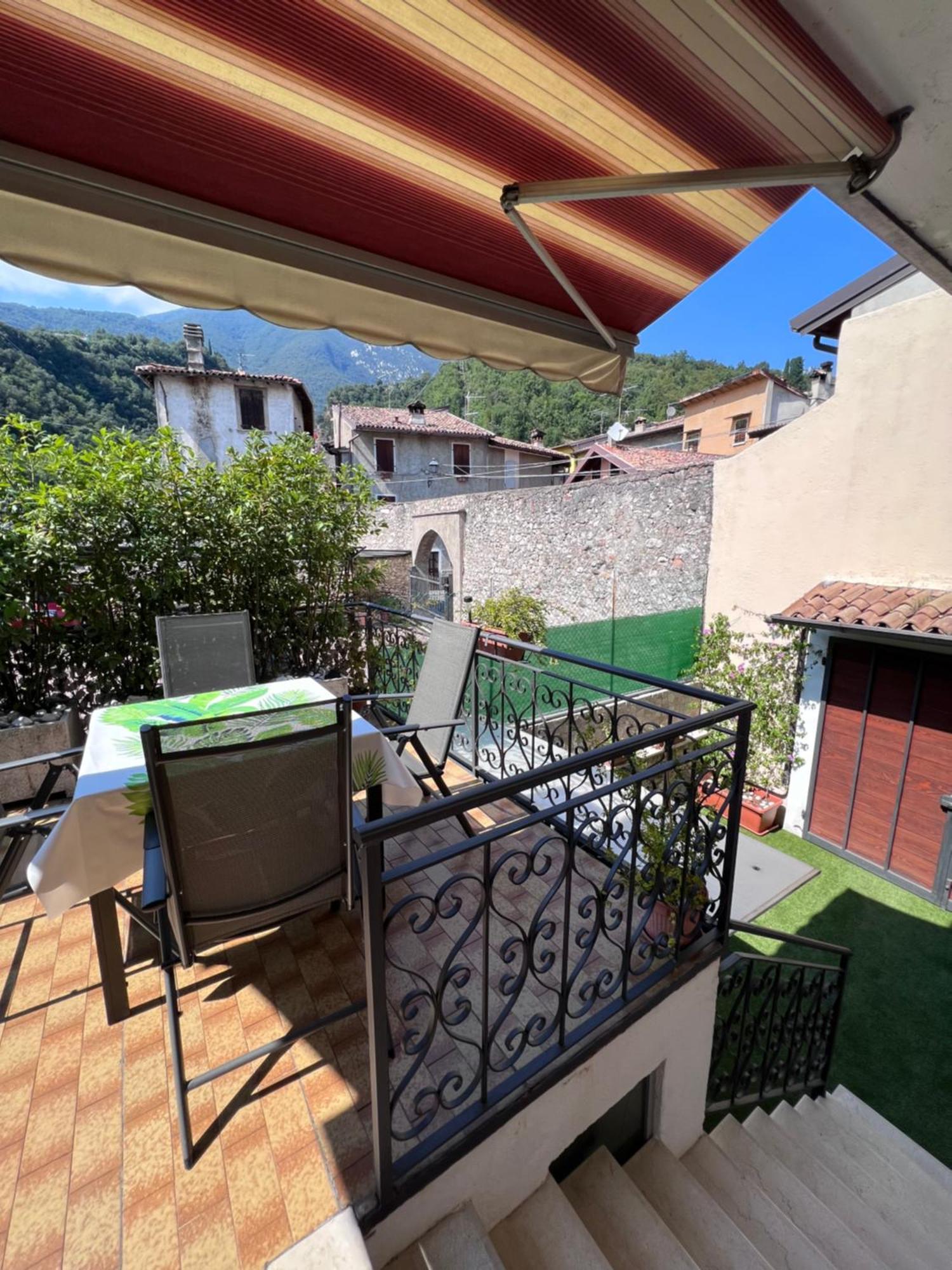 Casa Caterina 2 Storey House, With A Mountain View Toscolano Maderno Ngoại thất bức ảnh